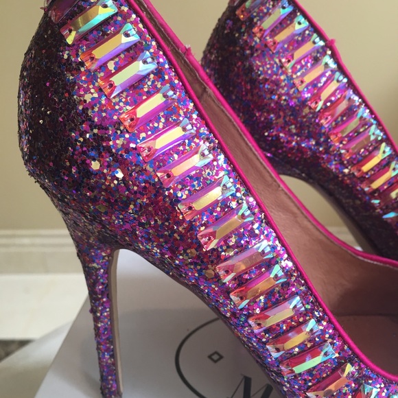 SOLD ❌❌ Galaxi 8 1/2 Glitter purple pumps - Picture 3 of 5